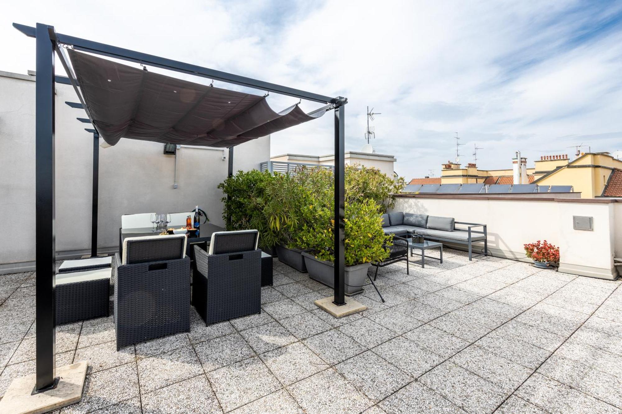 Bocconi'S Nest - Close To Duomo With Terrace Milaan Buitenkant foto