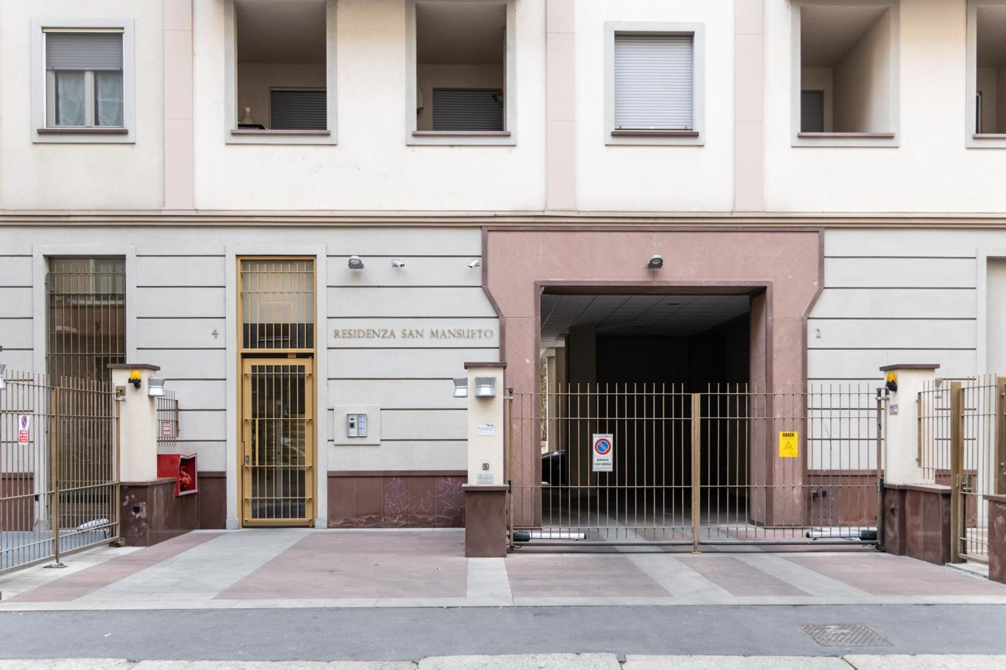 Bocconi'S Nest - Close To Duomo With Terrace Milaan Buitenkant foto