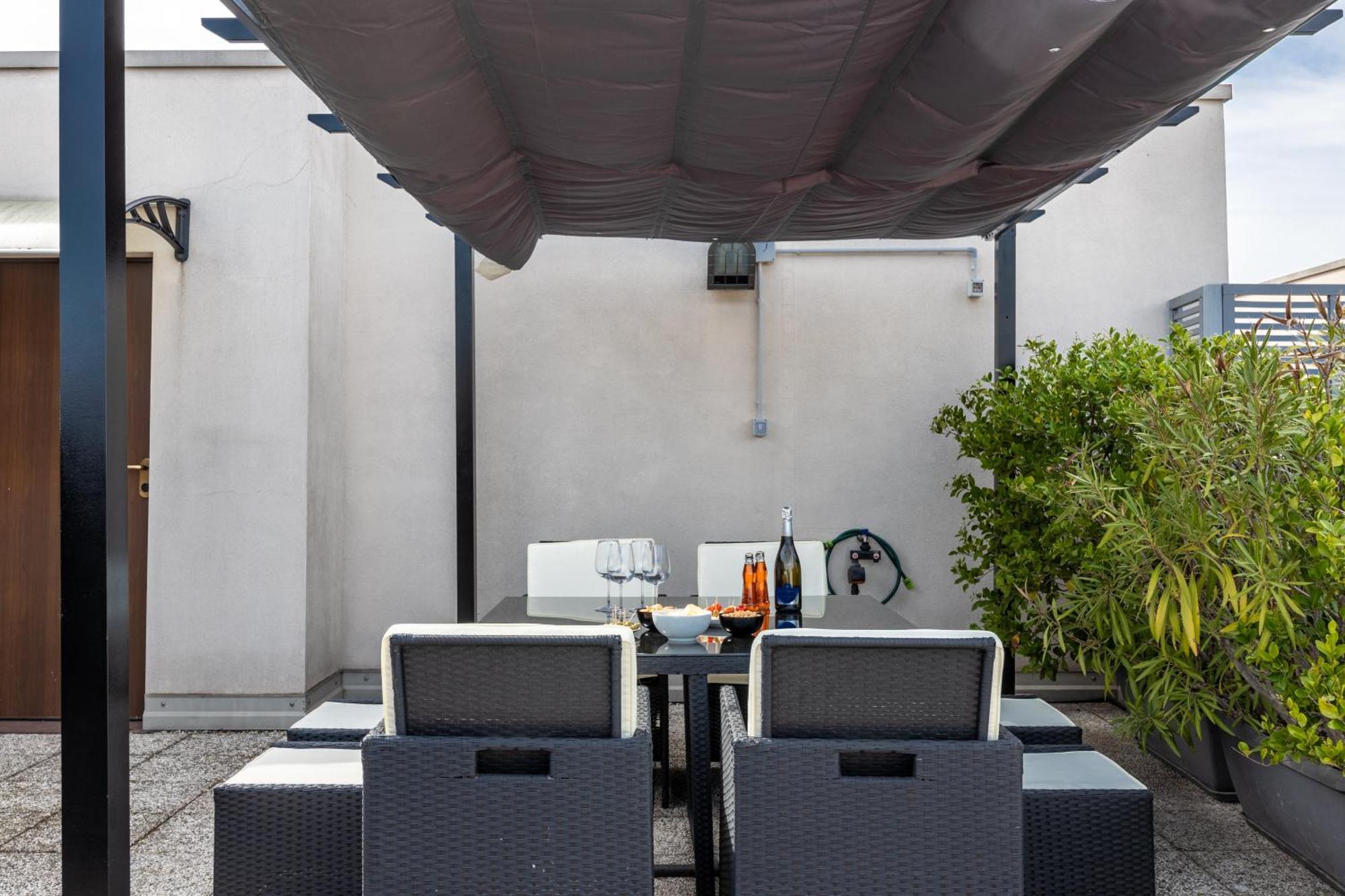 Bocconi'S Nest - Close To Duomo With Terrace Milaan Buitenkant foto