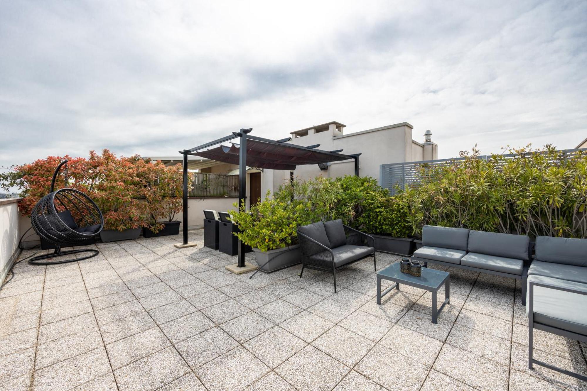 Bocconi'S Nest - Close To Duomo With Terrace Milaan Buitenkant foto