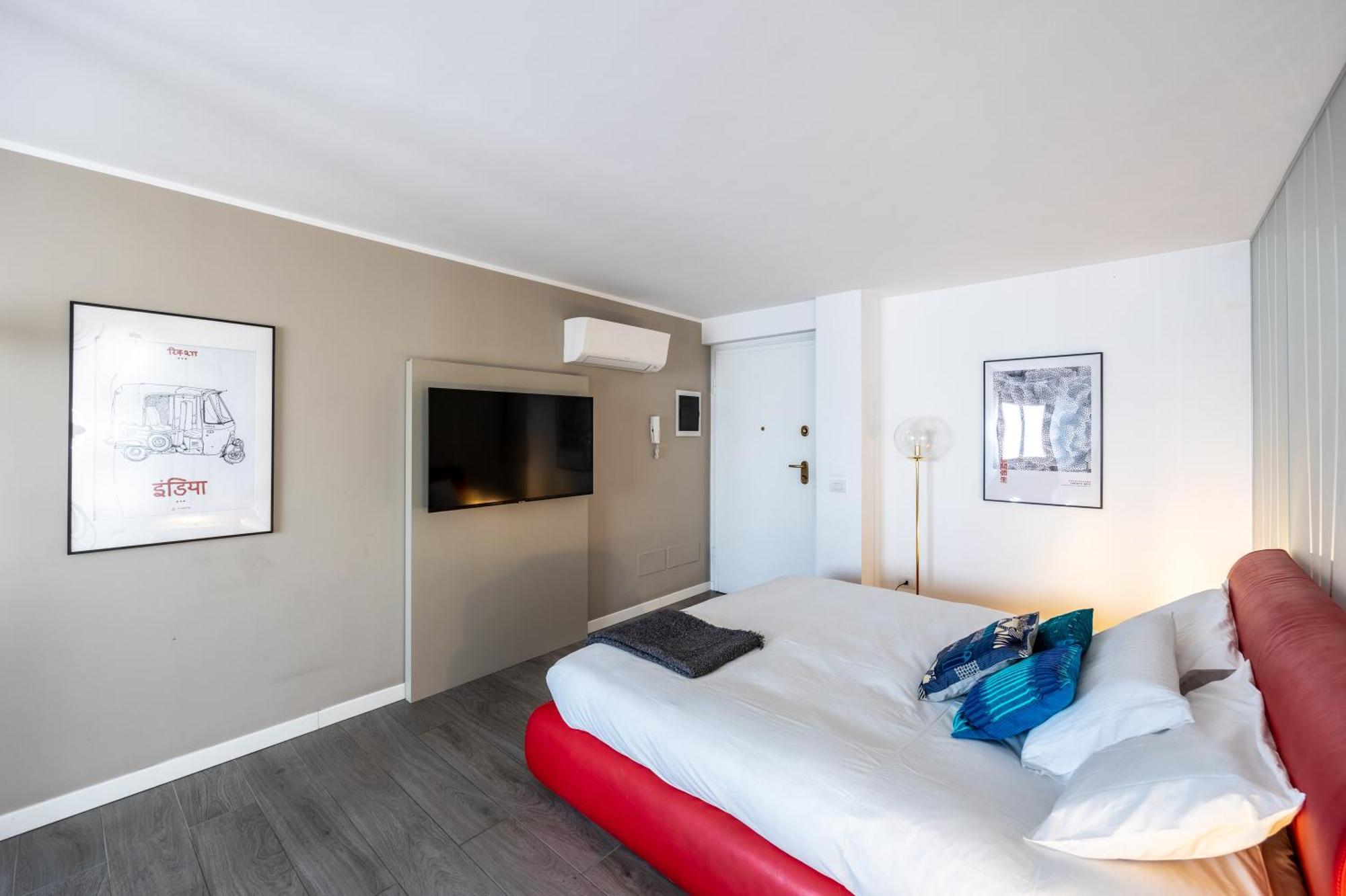Bocconi'S Nest - Close To Duomo With Terrace Milaan Buitenkant foto